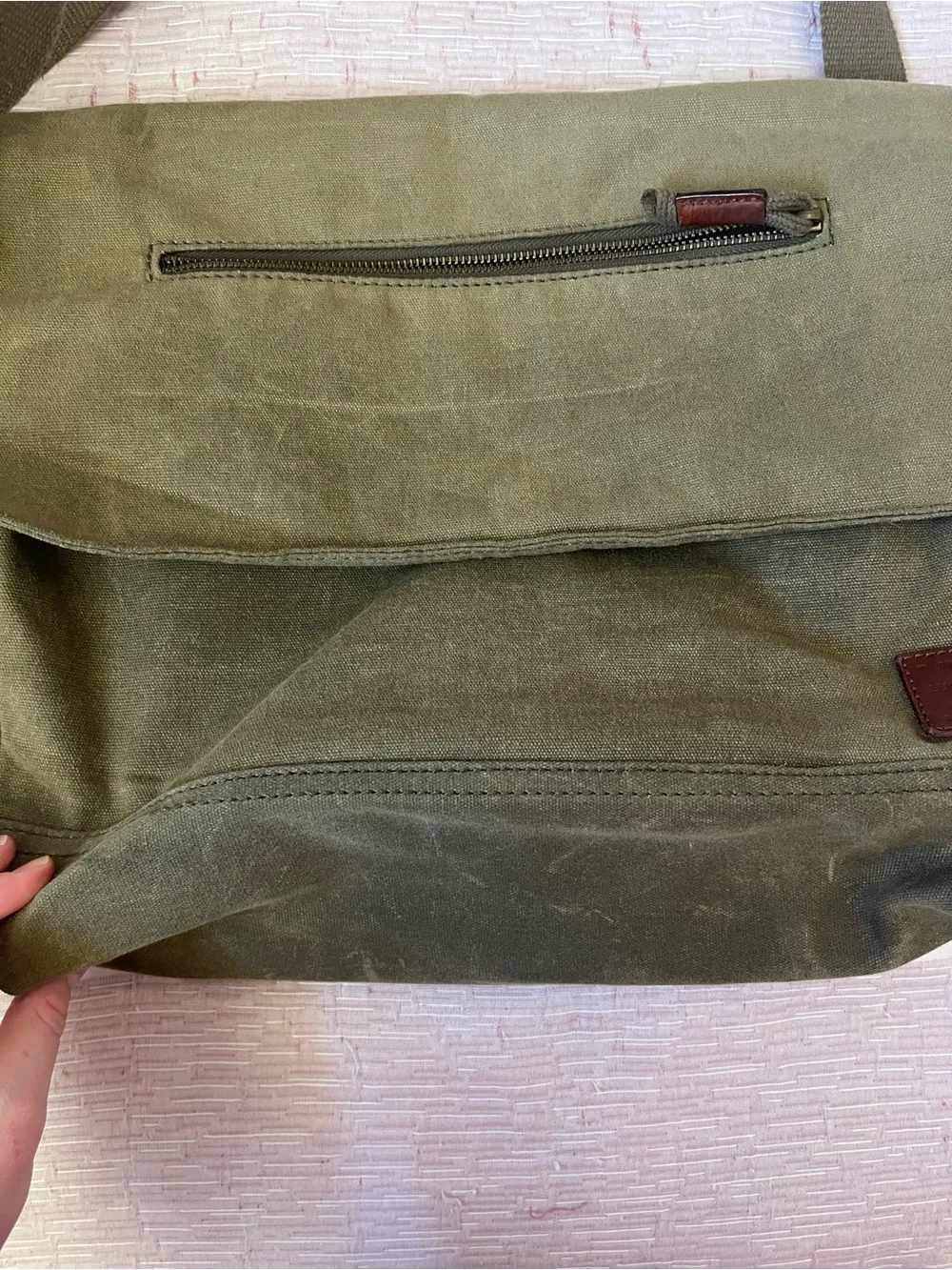 Y2K 2000s Lucky Brand Camo Green Messenger Bag Zip Closure Adjustable Strap